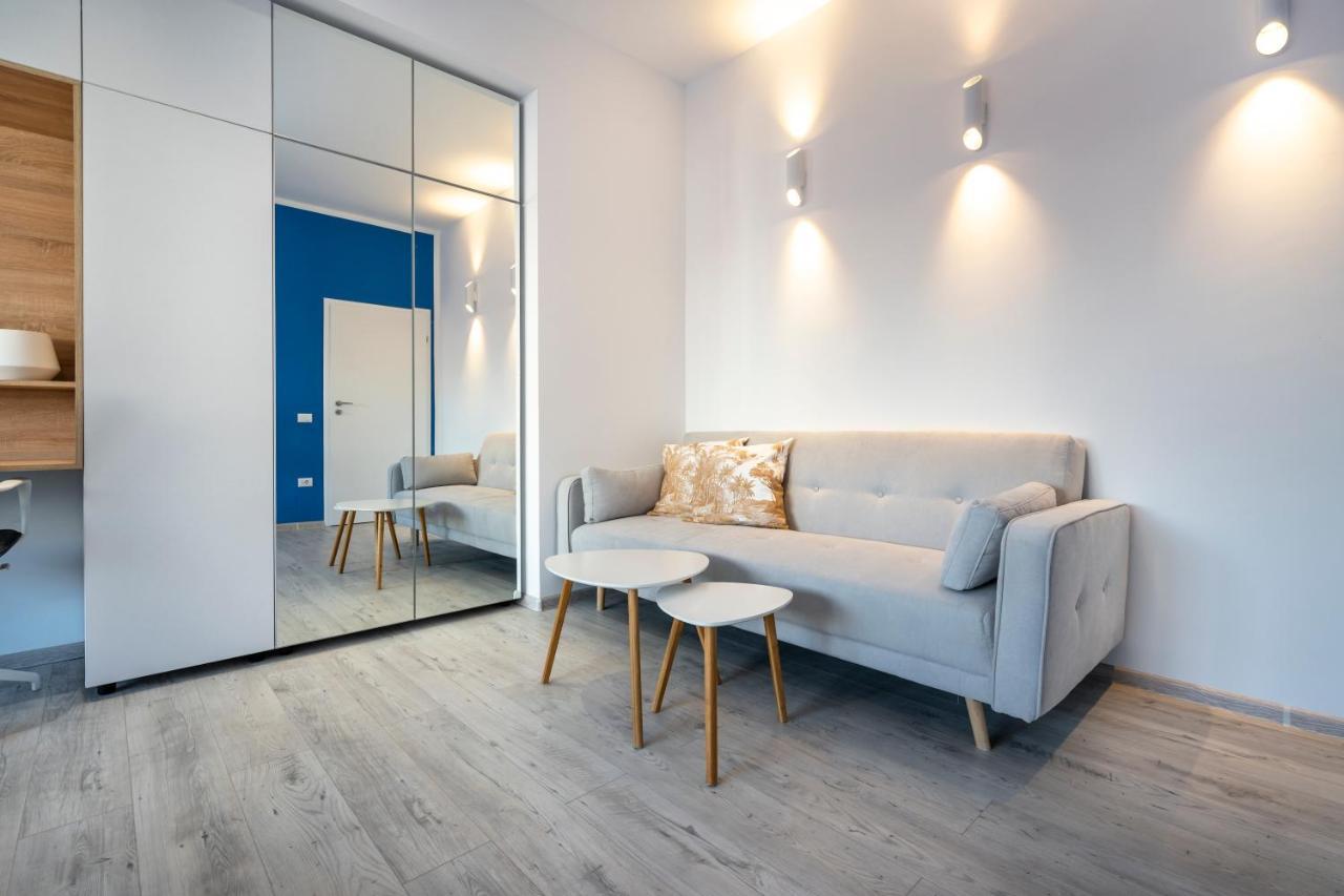 Blue Design Apartament In Magheru Bukarest Eksteriør billede